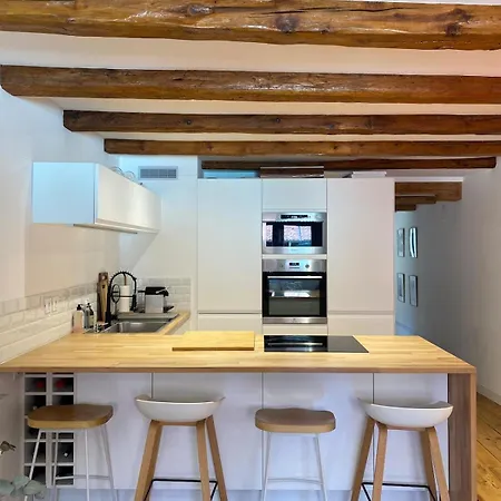 Apartment Exceptional Location Between And Pedestrian Street *